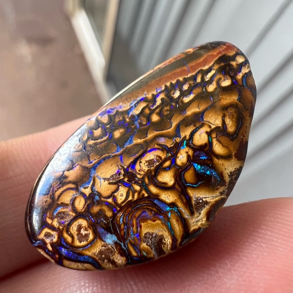 Huge 34.00ctw genuine boulder Opal loose!!! Extremely nice colors with gem jar - Picture 9 of 13